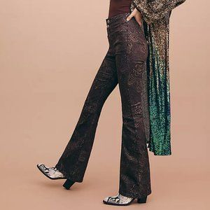 Worn 2x… I lost weight. FREE PEOPLE JAYDE HIGH RISE FLARE LEG FOIL PRINT sz 28
